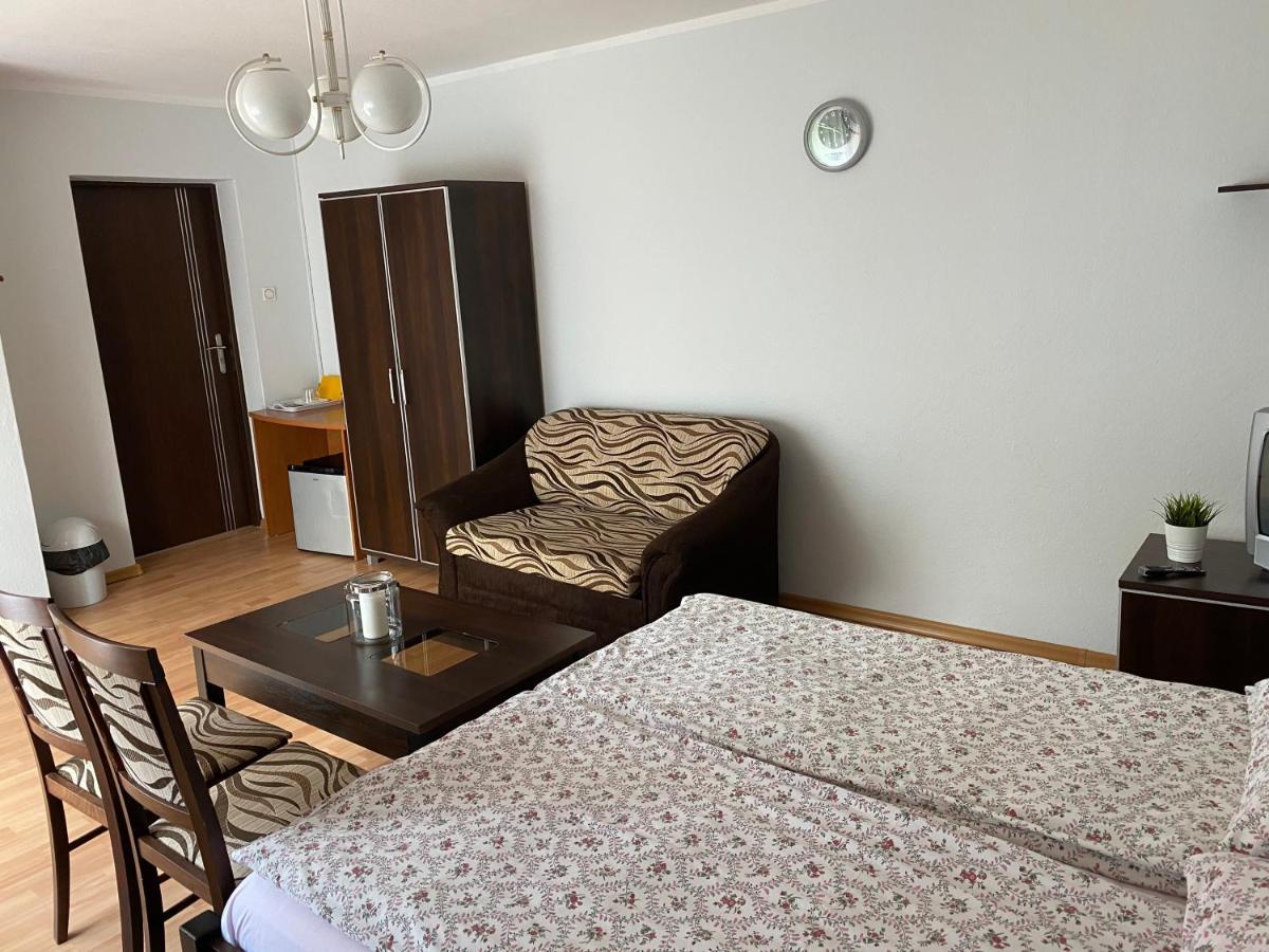 Pod Borowikiem Hotel Grzybowo  Buitenkant foto